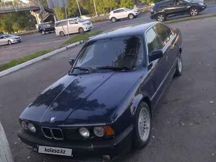 BMW 520 1990 года за 900 000 тг. в Алматы