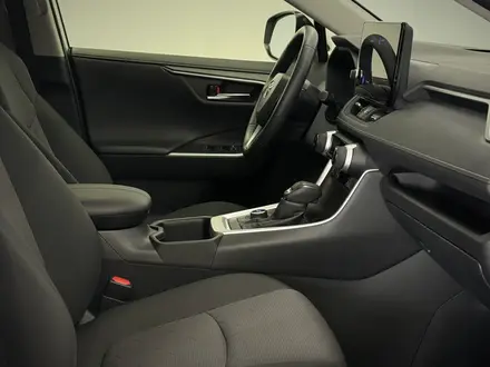 Toyota RAV4 Prestige+ 2023 года за 17 490 000 тг. в Астана – фото 6