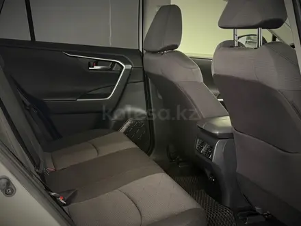 Toyota RAV4 Prestige+ 2023 года за 17 490 000 тг. в Астана – фото 7