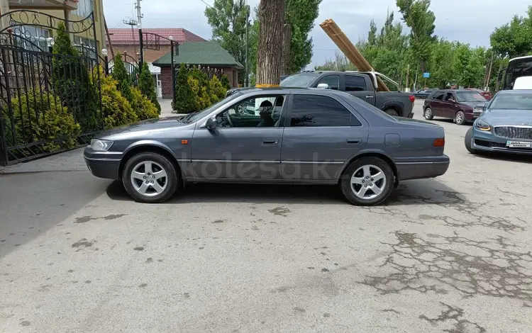 Toyota Camry 1998 годаүшін3 450 000 тг. в Алматы