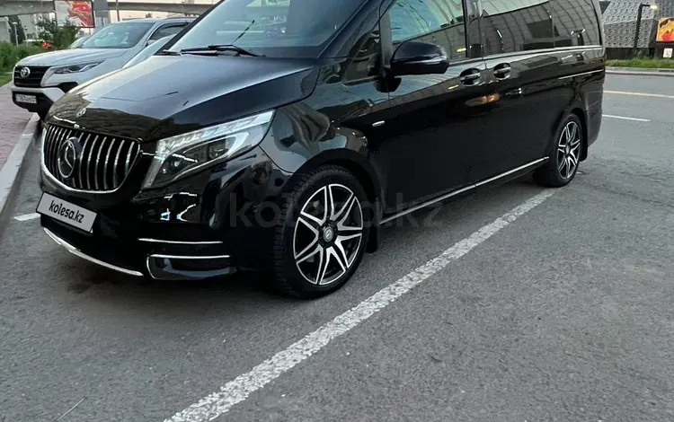 Mercedes-Benz V 250 2017 года за 29 000 000 тг. в Астана