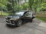 Lexus LX 570 2018 года за 47 000 000 тг. в Астана