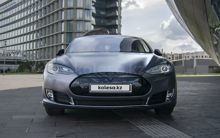 Tesla Model S 2013 года за 17 000 000 тг. в Астана