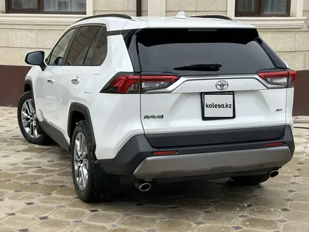 Toyota RAV4 2020 года за 18 700 000 тг. в Алматы – фото 3