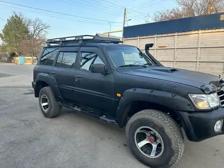 Nissan Patrol 2001 года за 9 000 000 тг. в Алматы