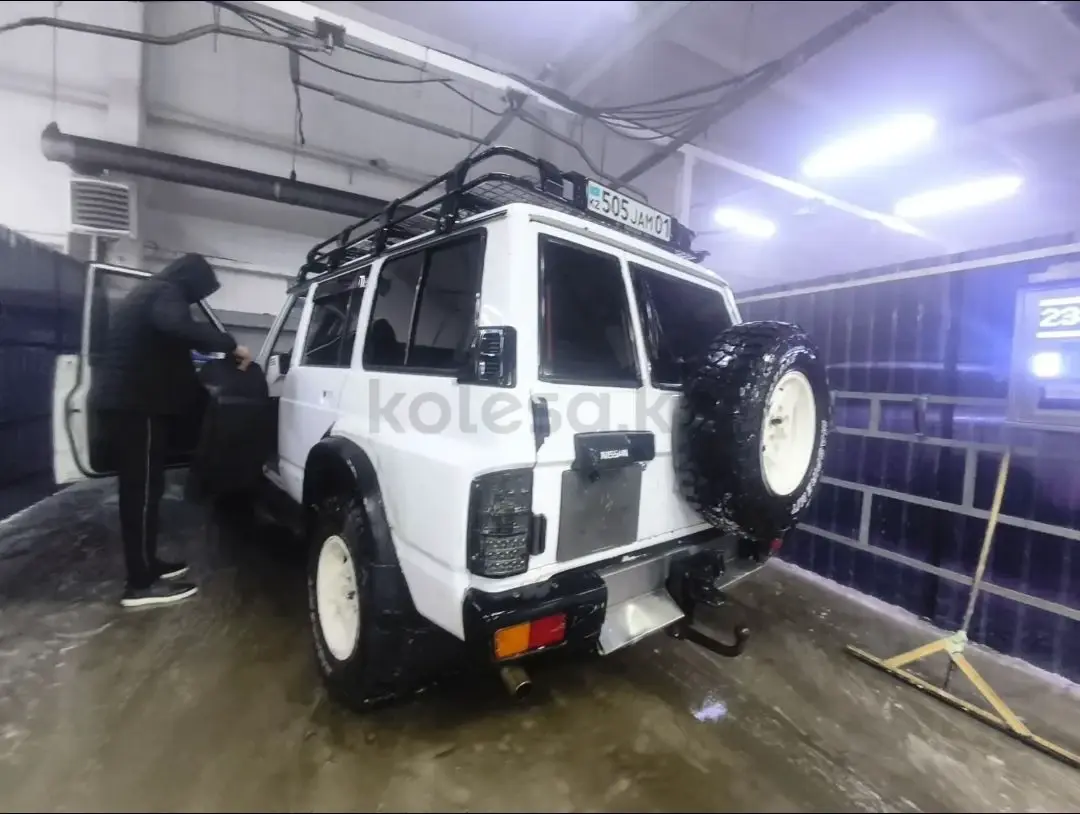 Nissan Patrol, 1993