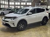 Toyota RAV4 2017 года за 13 500 000 тг. в Кокшетау – фото 2