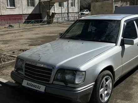 Mercedes-Benz E 220 1994 года за 3 900 000 тг. в Жезказган – фото 7