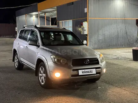 Toyota RAV4 2006 года за 6 000 000 тг. в Караганда – фото 2