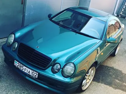 Тюнинг бампер Брабус для Mercedes Benz w208 CLK за 65 000 тг. в Алматы