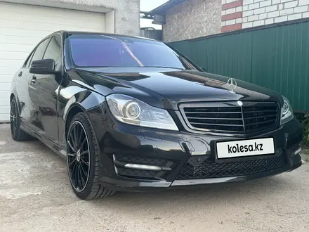 Mercedes-Benz C 180 2012 года за 4 800 000 тг. в Уральск – фото 2