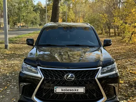 Lexus LX 570 2019 года за 52 450 000 тг. в Уральск