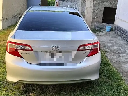 Toyota Camry 2014 года за 6 000 000 тг. в Шымкент – фото 2