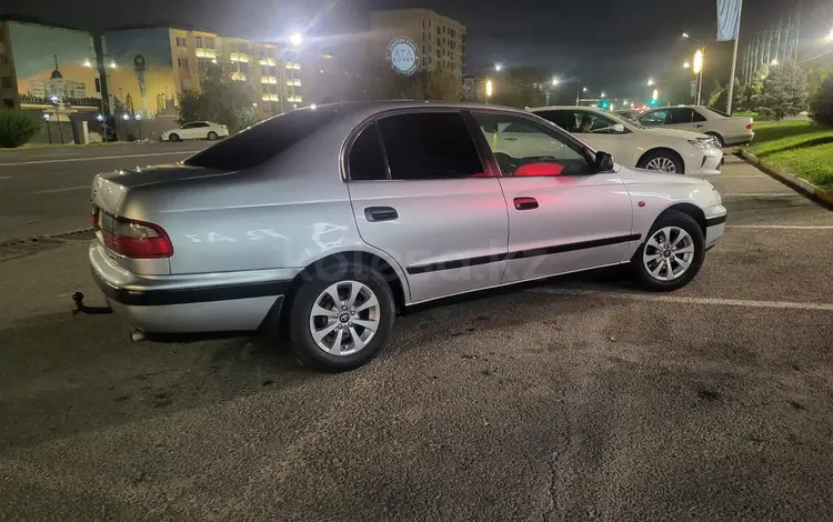 Toyota Carina E 1996 годаүшін2 400 000 тг. в Тараз