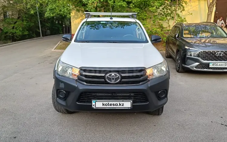 Toyota Hilux 2018 года за 12 600 000 тг. в Алматы