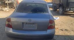 Volkswagen Passat 2003 годаүшін2 500 000 тг. в Актау – фото 2