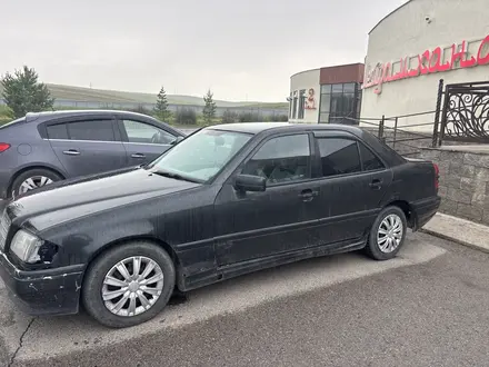 Mercedes-Benz C 280 1994 года за 1 200 000 тг. в Алматы – фото 2