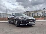 Hyundai Sonata 2018 года за 9 800 000 тг. в Астана – фото 2