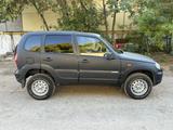 Chevrolet Niva 2009 года за 2 300 000 тг. в Шымкент – фото 4