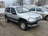 Chevrolet Niva 2006 года за 1 200 000 тг. в Атырау – фото 3