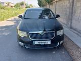 Skoda Superb 2012 года за 4 000 000 тг. в Шымкент
