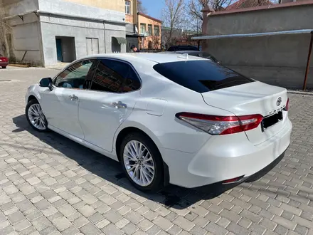 Toyota Camry 2018 года за 12 000 000 тг. в Шымкент – фото 6