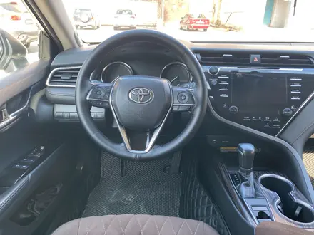 Toyota Camry 2018 года за 12 000 000 тг. в Шымкент – фото 14