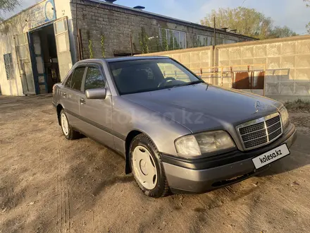 Mercedes-Benz C 180 1994 года за 1 850 000 тг. в Павлодар