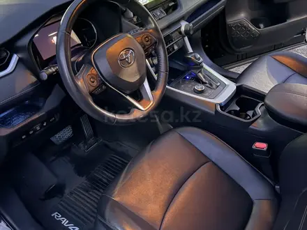 Toyota RAV4 2021 года за 14 900 000 тг. в Усть-Каменогорск – фото 13