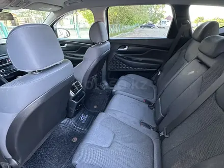 Hyundai Santa Fe 2018 года за 11 390 000 тг. в Астана – фото 11