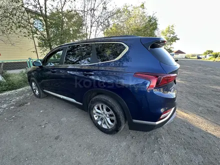 Hyundai Santa Fe 2018 года за 11 390 000 тг. в Астана – фото 3