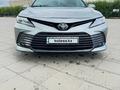 Toyota Camry 2022 года за 12 650 000 тг. в Актобе
