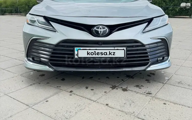 Toyota Camry 2022 года за 12 650 000 тг. в Актобе