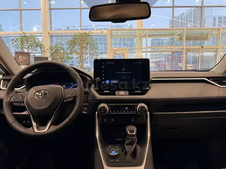 Toyota RAV4 Luxe 2025 года за 22 490 000 тг. в Астана – фото 9