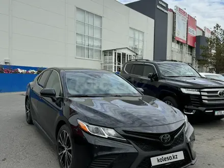 Toyota Camry 2019 года за 11 000 000 тг. в Алматы