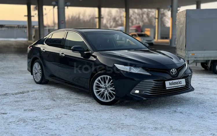 Toyota Camry 2018 года за 14 500 000 тг. в Алматы