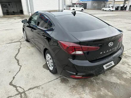 Hyundai Elantra 2020 года за 5 200 000 тг. в Актау – фото 3