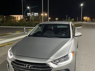 Hyundai Elantra, 2017