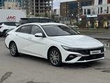 Hyundai Elantra 2024 года за 7 290 000 тг. в Астана