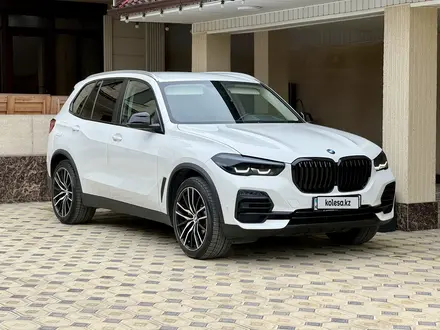 BMW X5 2019 года за 33 000 000 тг. в Алматы