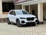 BMW X5 2019 года за 33 000 000 тг. в Алматы – фото 2