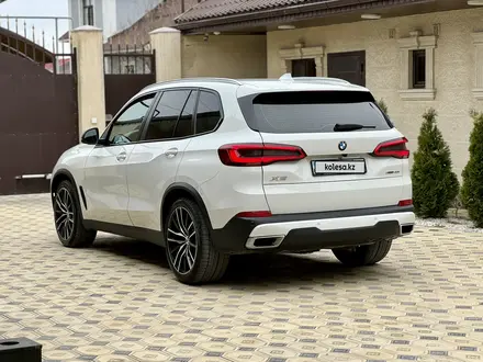 BMW X5 2019 года за 33 000 000 тг. в Алматы – фото 9