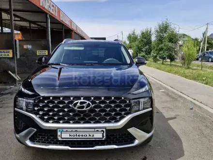 Hyundai Santa Fe 2023 года за 19 700 000 тг. в Алматы