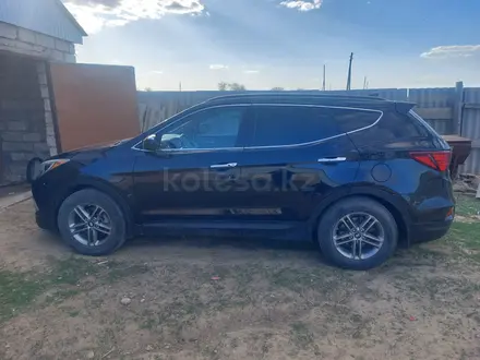 Hyundai Santa Fe 2018 года за 5 200 000 тг. в Уральск – фото 2