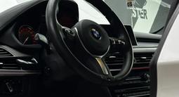BMW X6 2018 года за 26 500 000 тг. в Алматы – фото 2