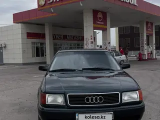 Audi 100