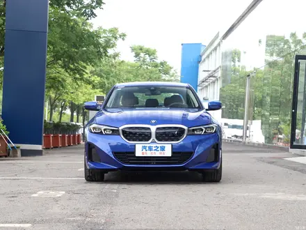 BMW i3 2023 года за 21 339 500 тг. в Алматы – фото 6