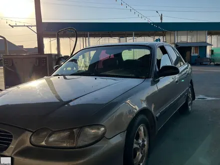 Hyundai Sonata 1998 года за 800 000 тг. в Шымкент – фото 2