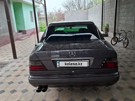 Mercedes-Benz E 220 1994 года за 2 500 000 тг. в Шымкент – фото 2