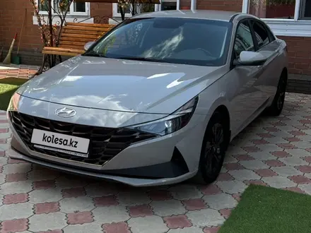 Hyundai Elantra 2021 года за 8 700 000 тг. в Караганда